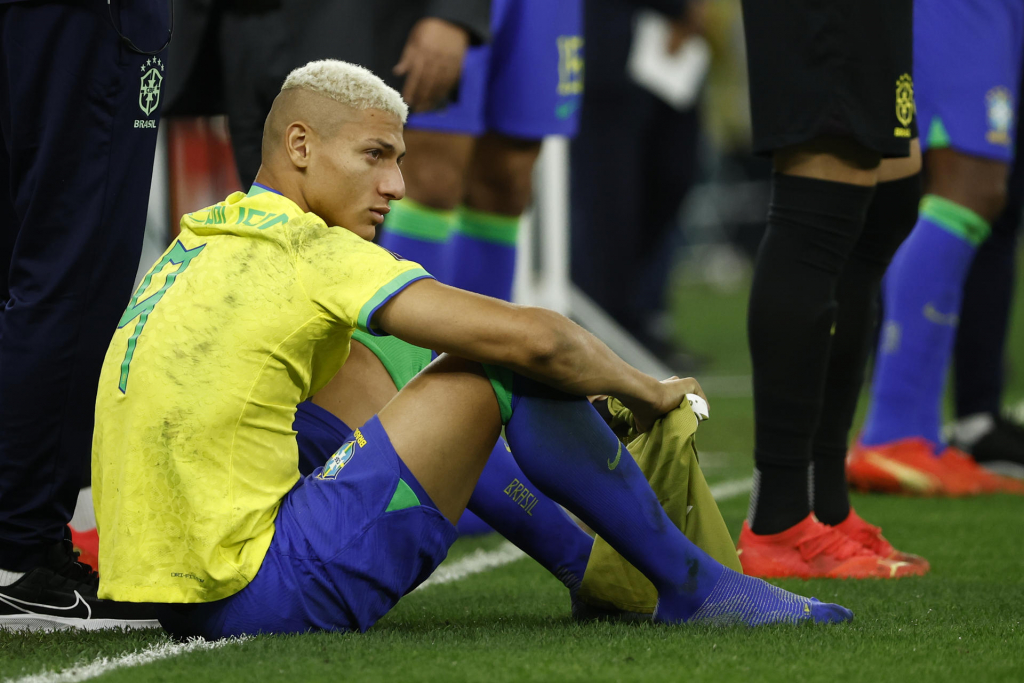 Richarlison mostra nova tatuagem com rosto de Neymar, Ronaldo e